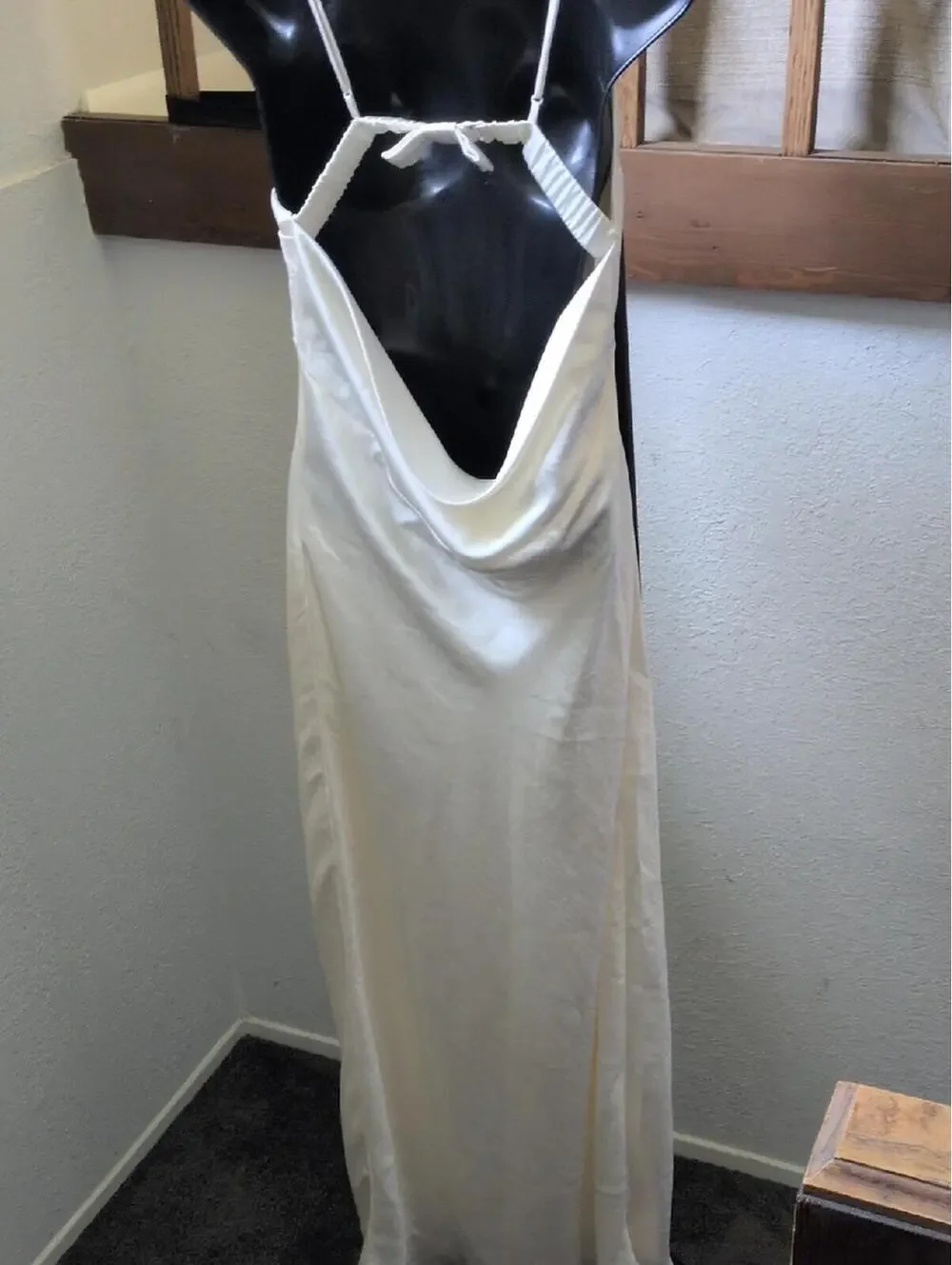 ✨Nwt Abercrombie And Fitch Satin Bow Cowl Back Maxi Dress Size MT